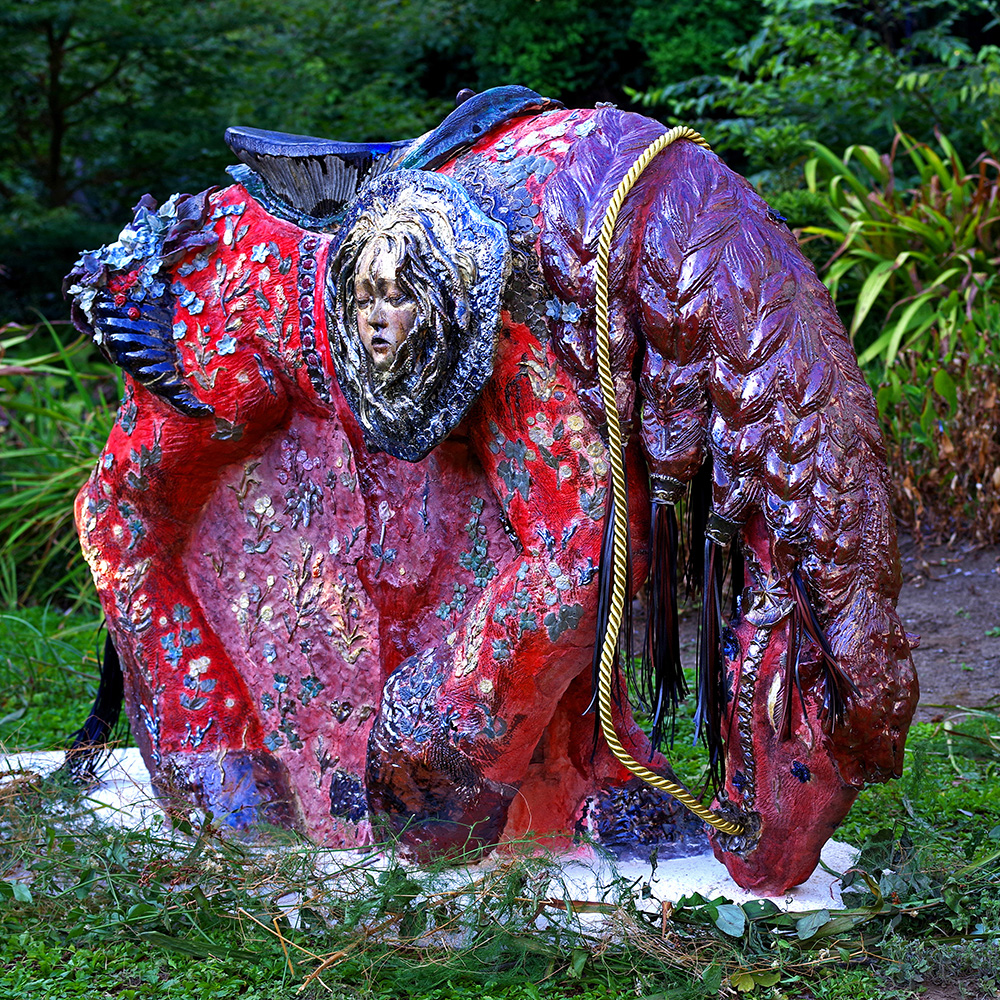 Murakami Hitomi “Fire horse tied to the earth” 2020